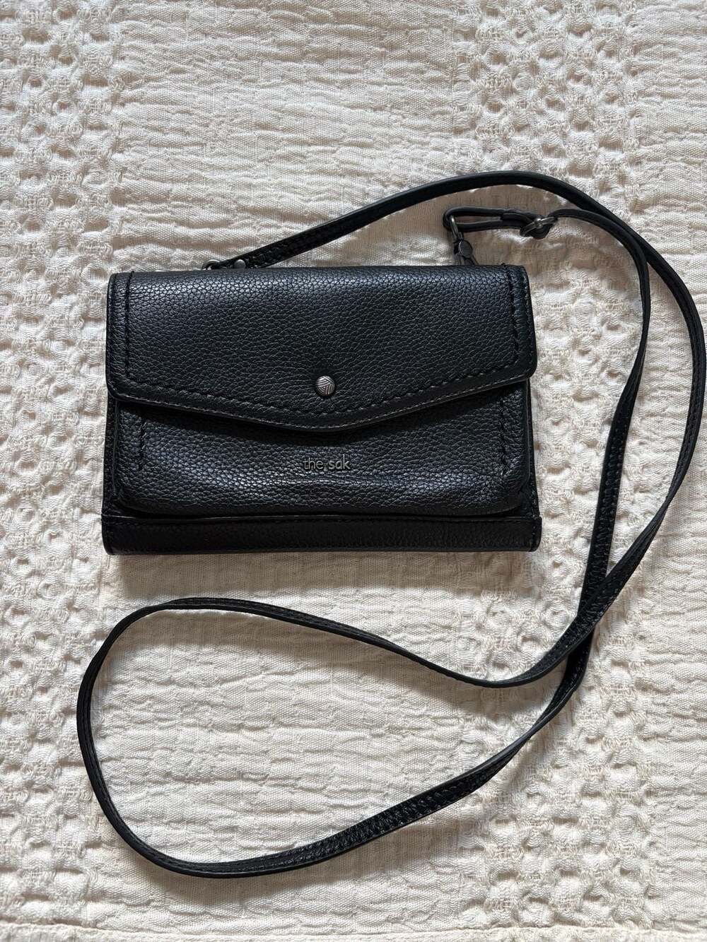 The Sak Black Pebbled Leather Convertible Wallet Crossbody Bag